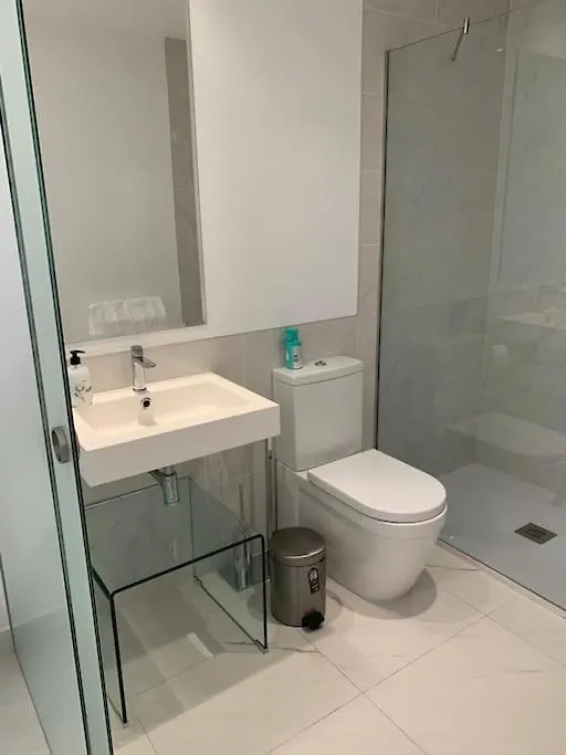 Apartamento De 4 Dormitorios Estepona Apartman